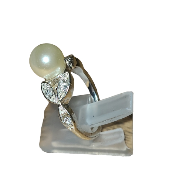 Beautiful Faux Pearl Fashion Ring L4 - Picture 2 of 3